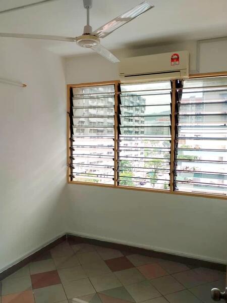 For Rent - Turquoise Apartment