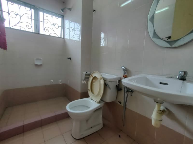 Terraced House for Sale in Bandar Botanic (Klang) - Pei Wen Lim - Bathroom - PropertyGuru.com.my