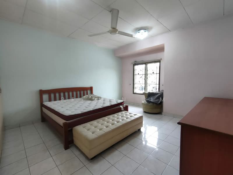 Terraced House for Sale in Bandar Botanic (Klang) - Pei Wen Lim - Bedroom - PropertyGuru.com.my