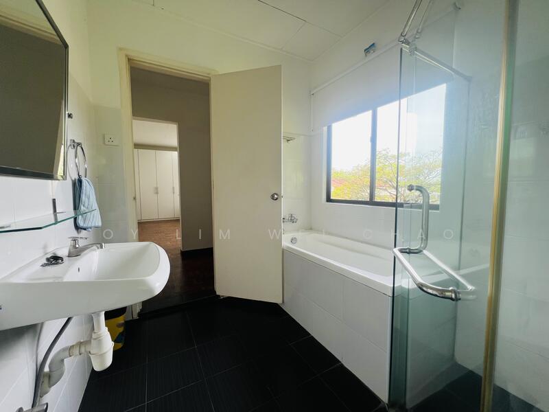 Bungalow for Rent in Leisure Farm (Gelang Patah) - Roy Lim Wei Chao - Bathroom - PropertyGuru.com.my
