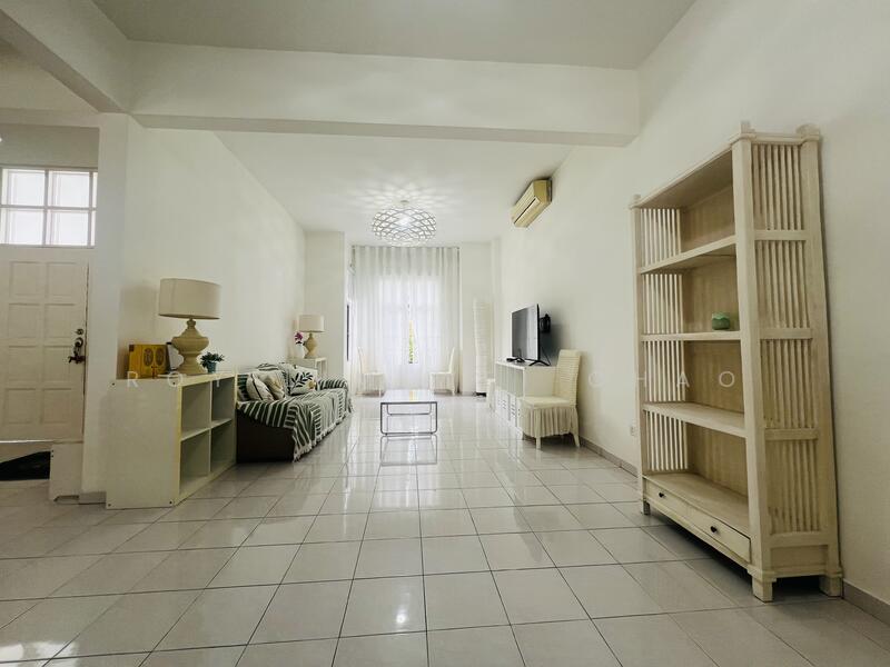 Bungalow for Rent in Leisure Farm (Gelang Patah) - Roy Lim Wei Chao - Living Room - PropertyGuru.com.my