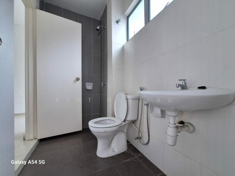 Taman Dato Demang untuk Untuk Dijual - RM 780,000, Mac 2026 - Bathroom - PropertyGuru.com.my