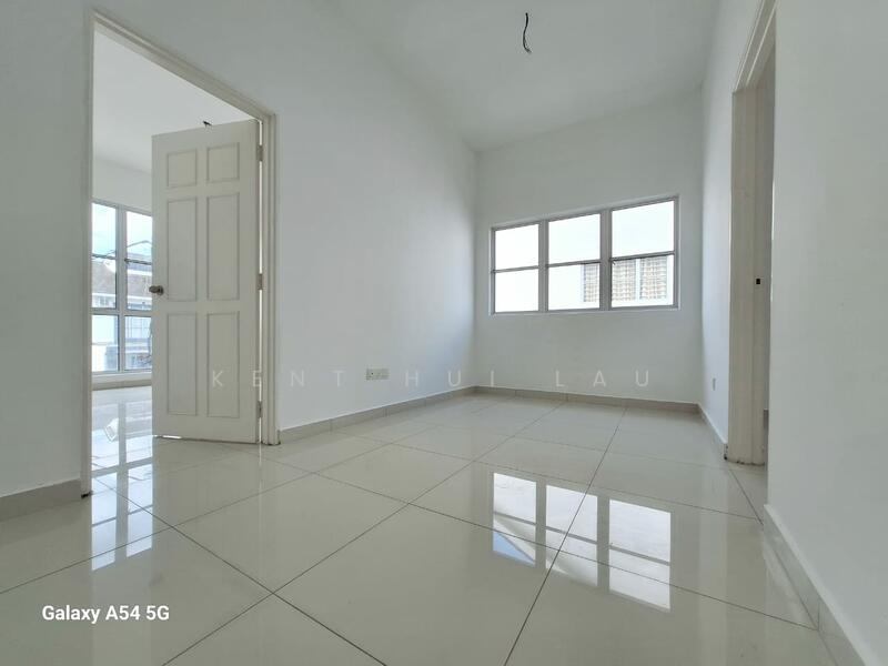 Taman Dato Demang untuk Untuk Dijual - RM 780,000, Mac 2026 - Bedroom - PropertyGuru.com.my