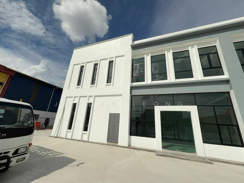 Kilang untuk Disewa di Taman Subang Kristal (Sungai Buloh) - Jordan Leong - Exterior - PropertyGuru.com.my