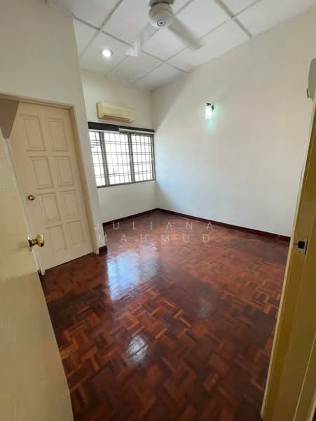 Rumah Teres 2 Tingkat untuk Disewa di Taman Tun Dr Ismail (Kuala Lumpur) - Juliana Mahmud - Bedroom - PropertyGuru.com.my