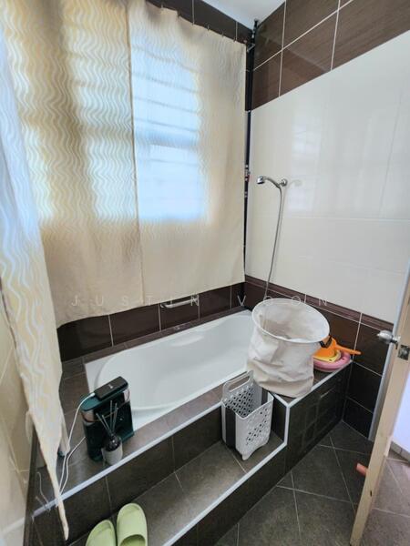 Terraced House for Sale in Taman Seri Bukit Segambut (Batu) - Justin Voon - Bathroom - PropertyGuru.com.my
