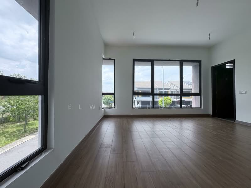 2-storey Terraced House for Sale in Bandar Bukit Raja (Klang) - Elwin Chok - Living Room - PropertyGuru.com.my