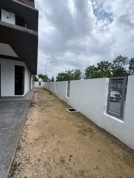 2-storey Terraced House for Sale in Bandar Bukit Raja (Klang) - Elwin Chok - Exterior - PropertyGuru.com.my