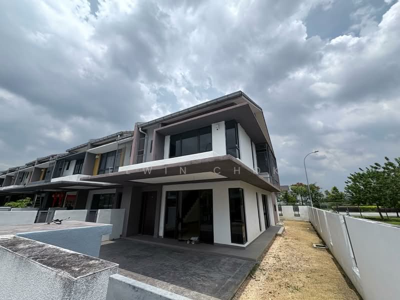 2-storey Terraced House for Sale in Bandar Bukit Raja (Klang) - Elwin Chok - Exterior - PropertyGuru.com.my