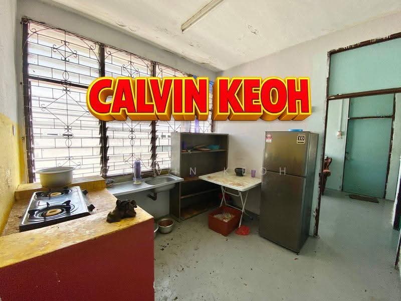 1-storey Terraced House for Sale in Taman Seri Indah (Batu Maung) - Calvin Keoh - Kitchen - PropertyGuru.com.my