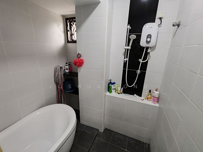 Semi-Detached House for Sale in Kajang (Selangor) - Joshua Yong - Bathroom - PropertyGuru.com.my