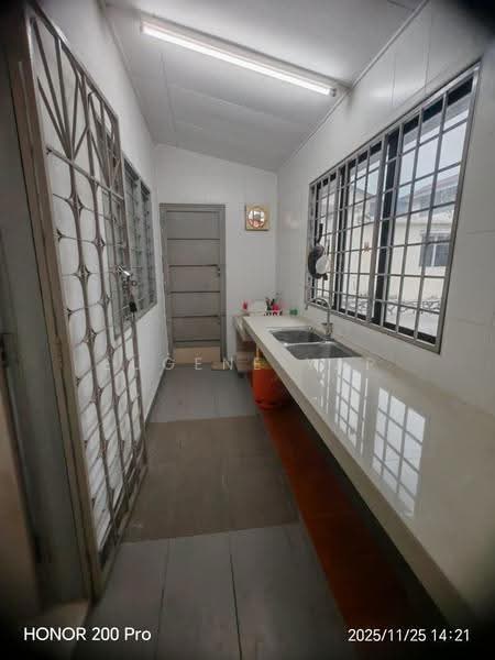 Rumah Teres 1-Tingkat untuk Dijual di Taman Ehsan (Kepong) - Eugene Yap - Kitchen - PropertyGuru.com.my