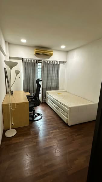 Pangsapuri untuk Dijual di Anjung Hijau (Greenfields) - Desmond Tang - Bedroom - PropertyGuru.com.my