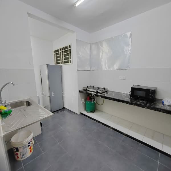 Apartment for Sale at Residensi Laguna Biru 2 - Geok Khim Tan - Kitchen - PropertyGuru.com.my