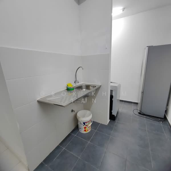 Apartment for Sale at Residensi Laguna Biru 2 - Geok Khim Tan - Kitchen - PropertyGuru.com.my