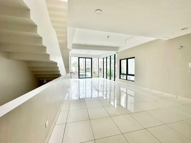 Empire Residence untuk Untuk Dijual - RM 1,700,000, Mac 2026 - Living Room - PropertyGuru.com.my