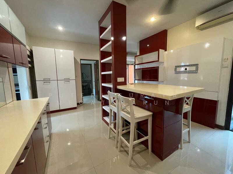 Modern Kitchen