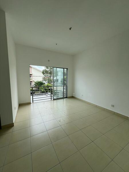 Terraced House for Sale in Ijok (Selangor) - Dave Tan - Living Room - PropertyGuru.com.my