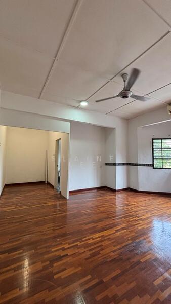 Upstairs - Master Room