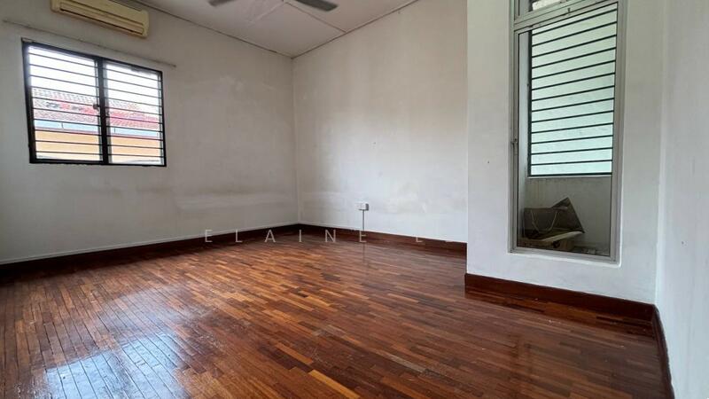 Upstairs - Bedroom 3