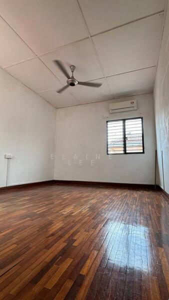 Upstairs - Bedroom 4