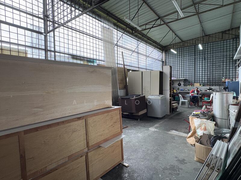 For Rent - Kawasan Perindustrian Taman Universiti Factory