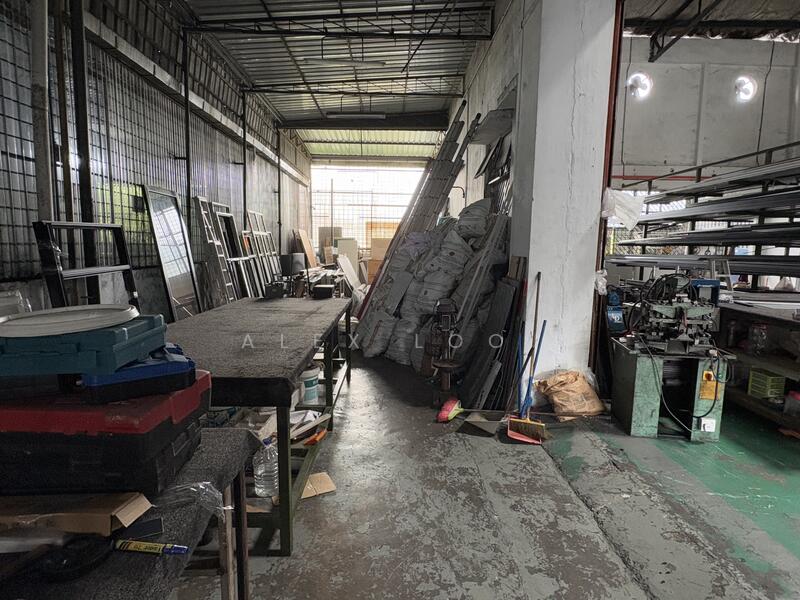 For Rent - Kawasan Perindustrian Taman Universiti Factory