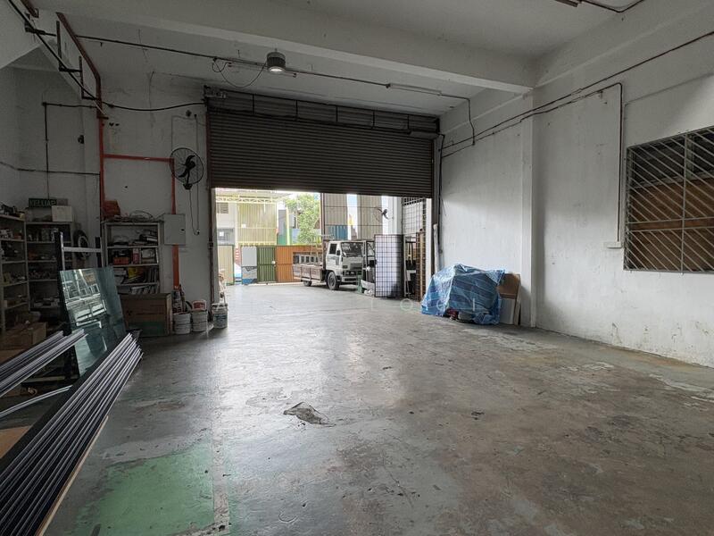 For Rent - Kawasan Perindustrian Taman Universiti Factory
