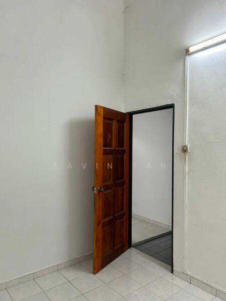 1-storey Terraced House for Sale in Pasir Gudang (Johor) - Kavin Tan - Corridor - PropertyGuru.com.my