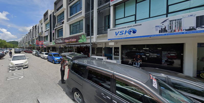 For Sale - 3 Storey Shop @ BP 7, Bukit Puchong with Good ROI