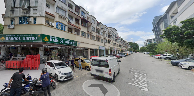 For Sale - 3 Storey Shop @ BP 7, Bukit Puchong with Good ROI