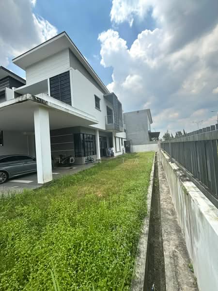 Cluster House for Sale in Taman Desa Tebrau (Tebrau) - Iden Tan - Exterior - PropertyGuru.com.my