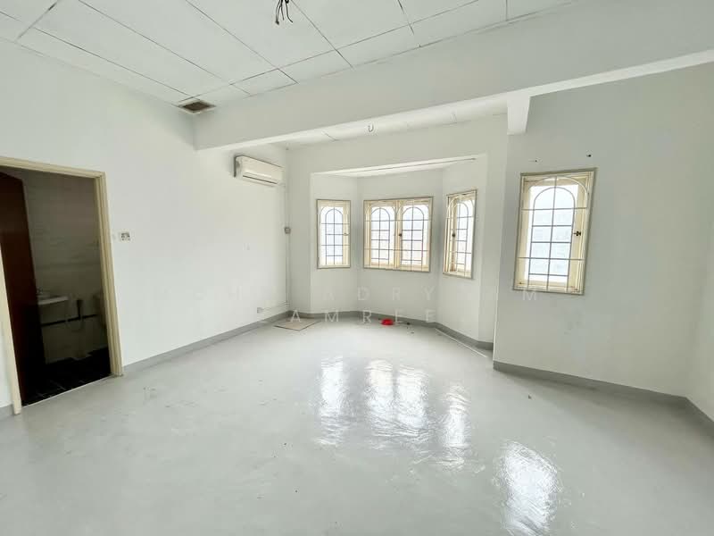 2-storey Terraced House for Sale in Seksyen 7 (Shah Alam) - Mohd Adryzam - Living Room - PropertyGuru.com.my