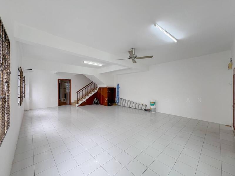 Rumah Teres 2 Tingkat untuk Dijual di Bandar Baru Bangi (Selangor) - Mohd Nazri Roslan - Living Room - PropertyGuru.com.my