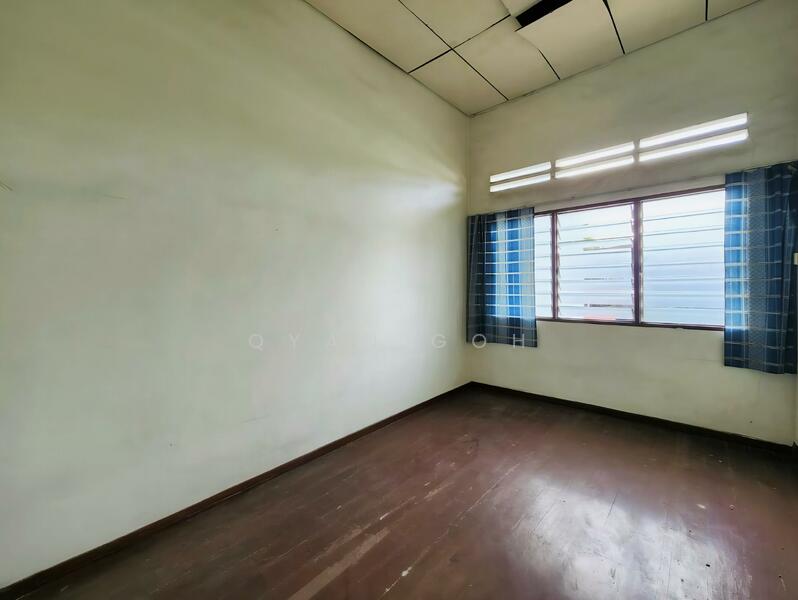 Terraced House for Sale in Island Glades (Jelutong) - Qyan Goh - Bedroom - PropertyGuru.com.my