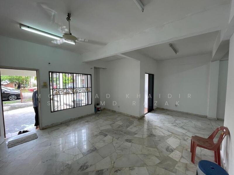 Rumah Teres untuk Dijual di Taman Pinggiran Senawang (Sungai Gadut) - Mohamad Khaidir Shah Md Razak - Living Room - PropertyGuru.com.my