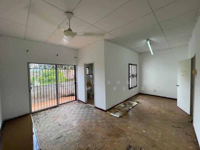 Rumah Teres untuk Dijual di Taman Pinggiran Senawang (Sungai Gadut) - Mohamad Khaidir Shah Md Razak - Living Room - PropertyGuru.com.my