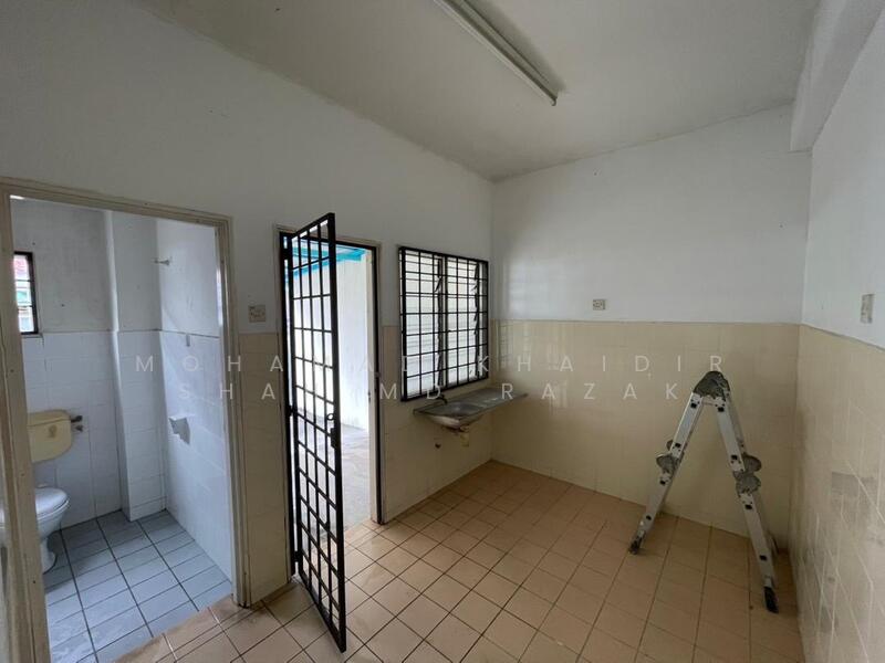 Rumah Teres untuk Dijual di Taman Pinggiran Senawang (Sungai Gadut) - Mohamad Khaidir Shah Md Razak - Bathroom - PropertyGuru.com.my