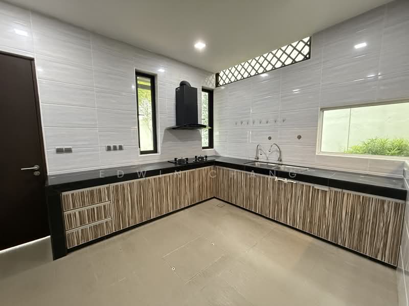 Semi-Detached House for Sale in Bandar Kinrara (Selangor) - Edwin Chang - Kitchen - PropertyGuru.com.my