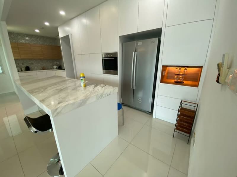 Kondominium untuk Disewa di Gurney Paragon - Chan Yi Shen - Kitchen - PropertyGuru.com.my