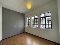For Rent - Off Jalan Macalister, concrete flooring