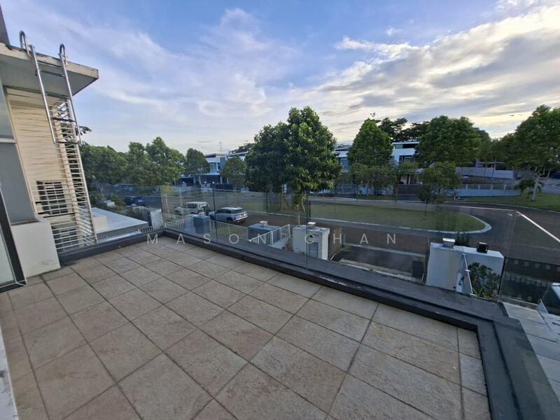 Master bedroom balcony