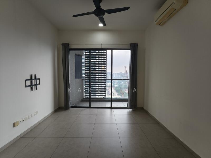 Servis Apartment untuk Dijual di Petalz Residences - Karl Lua - Living Room - PropertyGuru.com.my