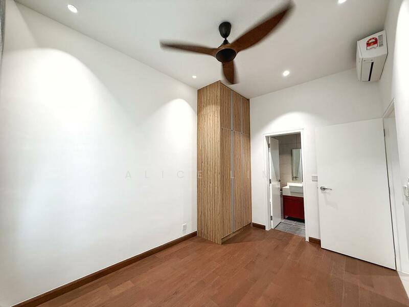 Open for working space / bedroom 