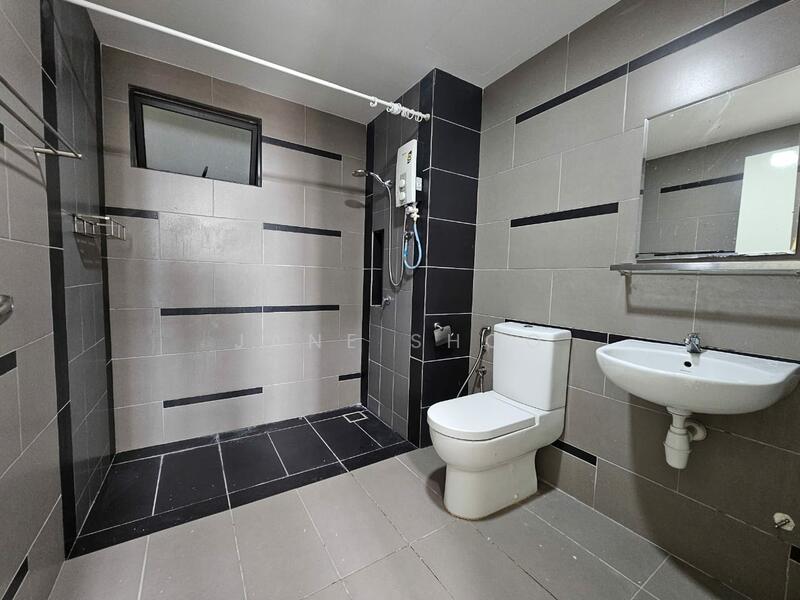Condominium for Sale at The Z Residence - Jane Shoo - Bathroom - PropertyGuru.com.my