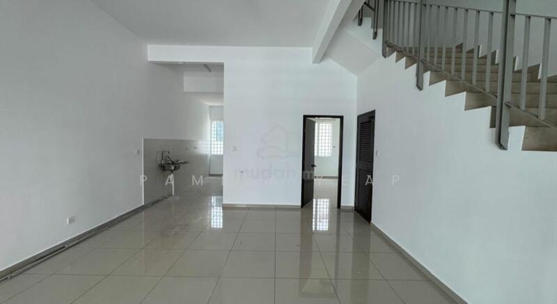 For Rent - 3 storey terrace Sunway cassia Batu Maung for rent