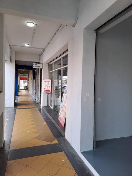 Shop for Rent in Bandar Bukit Tinggi (Klang) - Polilan Properties - Exterior - PropertyGuru.com.my