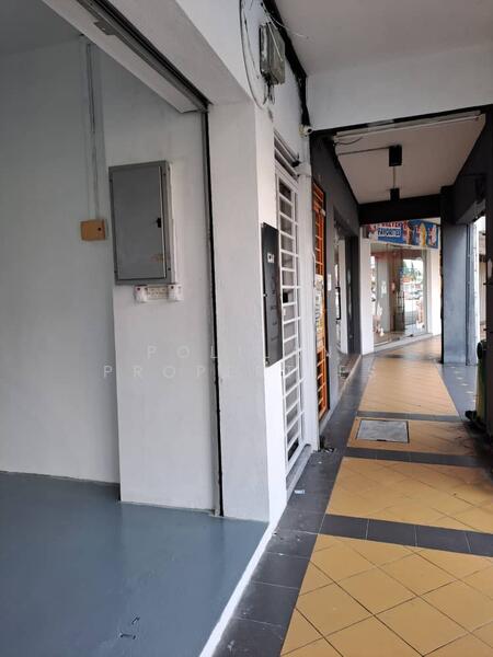 Shop for Rent in Bandar Bukit Tinggi (Klang) - Polilan Properties - Exterior - PropertyGuru.com.my