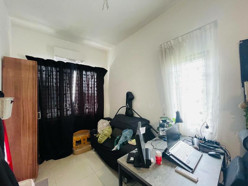 3-storey Terraced House for Sale in Setia Alam (Selangor) - Dinie Akmal - Bedroom - PropertyGuru.com.my