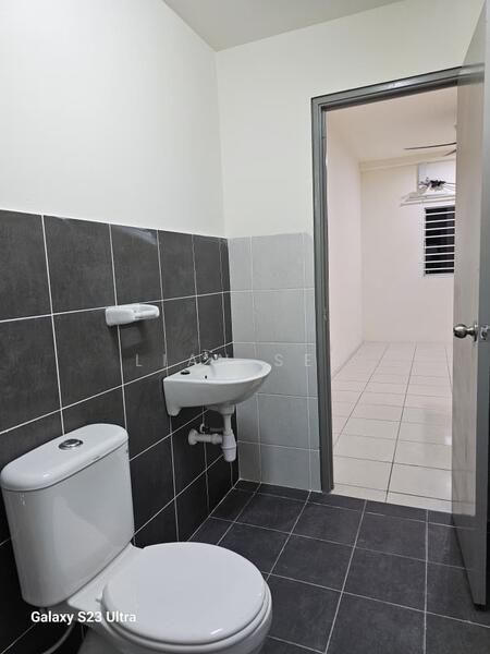 Melodi Perdana untuk Untuk Disewa - RM 1,100 /bulan, Mac 2026 - Bathroom - PropertyGuru.com.my